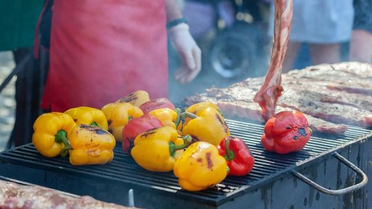 Odkryj magię posiłków przygotowywanych na świeżym powietrzu