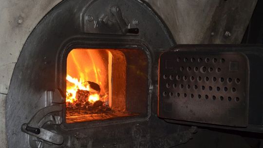 Okres grzewczy coraz bliżej. Jak wymienić piec jeszcze przed sezonem jesienno-zimowym?