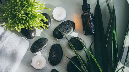 Olej naturalny – arganowy, awokado czy z kokosa? Sprawdź, co warto wybrać!