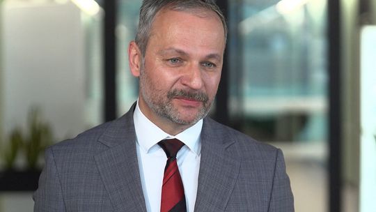 Orlen stawia na produkcję syntetycznych paliw lotniczych i zeroemisyjny wodór. Szuka innowacji w tych obszarach