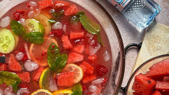 Orzeźwiająca arbuzowa lemoniada - idealny napój na gorące dni z naturalnymi składnikami!