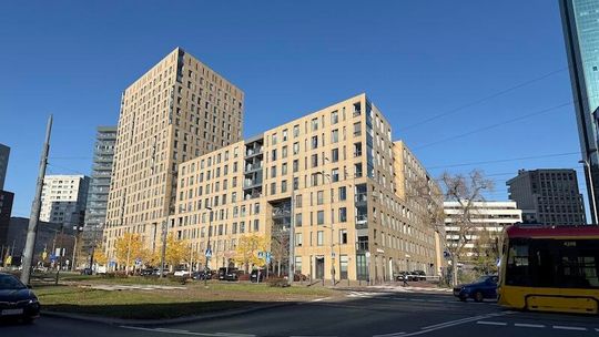 Parter handlowy przy ulicy Stawki w Warszawie sprzedany