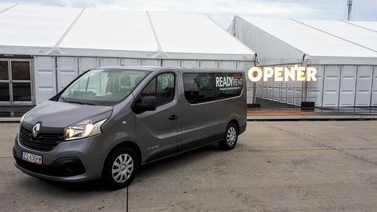 Planujesz wycieczkę z przyjaciółmi? Zamów busa!