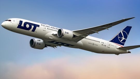 PLL LOT z rekordowym lipcem w historii - ponad 1,18 mln pasażerów i 15,5 mln km w powietrzu