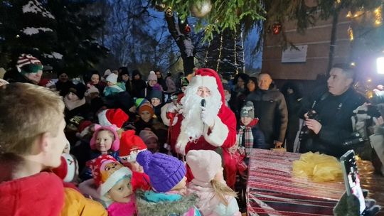 Płoty: Rozświetlenie miejskiej choinki - ekologicznie