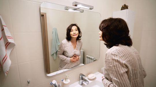 Po co nam lustro na wymiar?