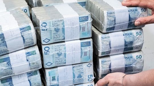 Podatek Belki drenuje kieszenie oszczędnych Polaków. Fiskus w ub.r. zabrał im ponad 9 mld zł