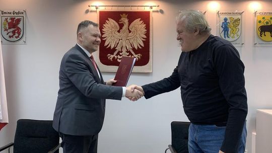 Podpisanie umowy na usługi ratownictwa wodnego na Basen Pływalnia Gryfice