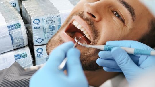 Polacy będą w szoku. Ceny usług stomatologicznych u nas idą szybciej w górę niż średnia w całej UE