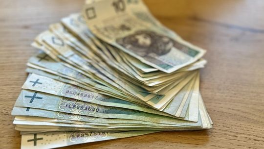 Polacy chcą inwestować, ale boją się zrobić pierwszy krok. Wielu nadal uważa, że potrzeba do tego dużych pieniędzy