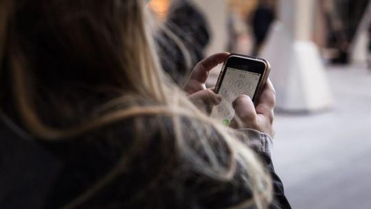 Polacy coraz częściej zgłaszają mobbing, ale skarg uznanych za zasadne i samych kontroli mocno ubywa