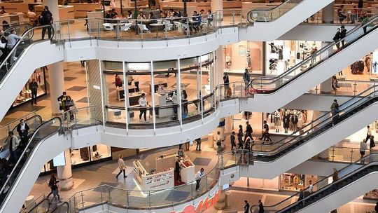 Polacy odpuszczają sobie galerie handlowe. Branża zalicza blisko dwucyfrowy spadek ruchu