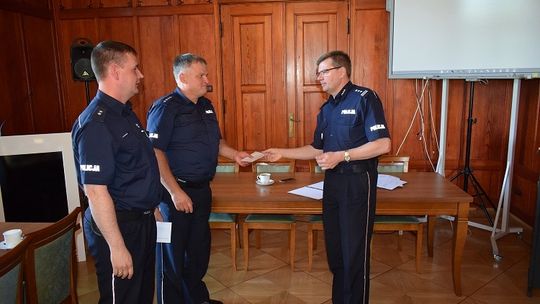 POLICJANCI Z GRYFIC WŚRÓD WYRÓŻNIONYCH