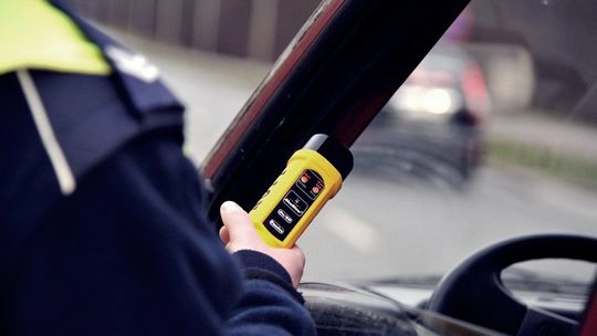 Policjanci z Gryfic zatrzymali nietrzeźwego kierowcę autokaru