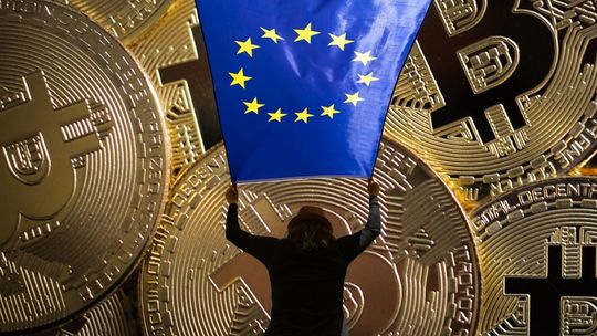 Polska wciąż bez MiCA. Na sytuacji zyskują zagraniczne firmy, które pomału przejmują nasz rynek Polska wciąż bez MiCA. Na sytuacji zyskują zagraniczne firmy, które pomału przejmują nasz rynek