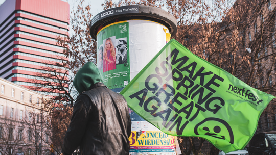 Ponad 100 koncertów w 15 lokalizacjach, 6 paneli dyskusyjnych, 2 warsztaty i kilkanaście wydarzeń towarzyszących. Znamy szczegółowy rozkład jazdy NEXT FEST Music Showcase & Conference.
