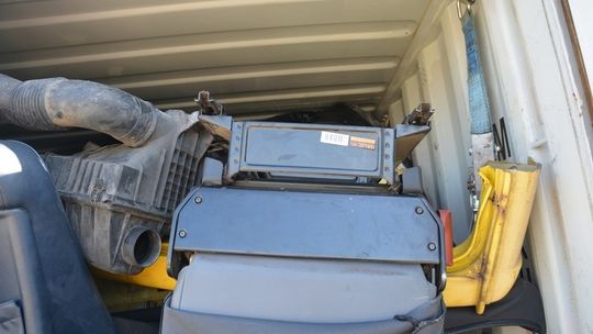 Ponad 17 ton odpadów niedopuszczone do wywozu w szczecińskim porcie