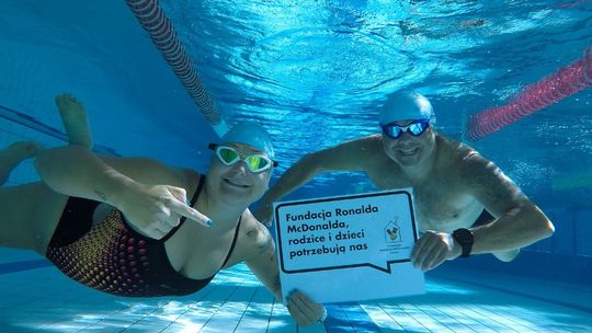 Popłyną przez Kanał Catalina, by zebrać środki na badania USG dzieci  z Pomorza