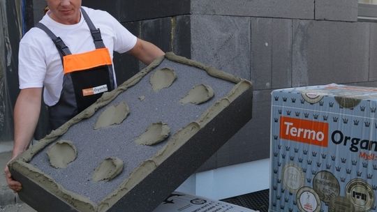 Postaw na grafit i ciesz się komfortem domu niezależnie od pory roku