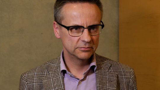 Poziom kompetencji cyfrowych Polaków na bardzo niskim poziomie. Spowalnia to cyfryzację gospodarki i firm