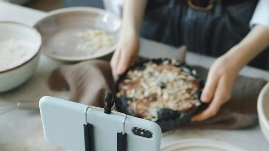 Poznaj tajemnice najbardziej viralowych dań z żółtym serem prosto z TikToka