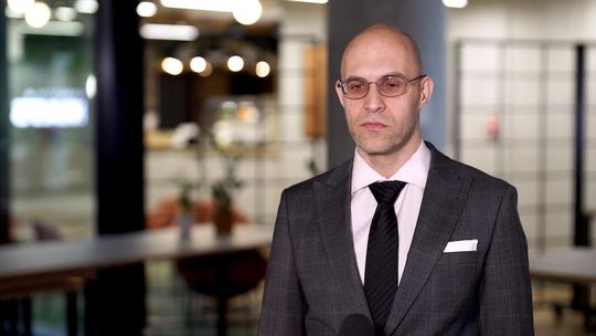 Pracownicy obsługi klienta mierzą się z falą hejtu. Branża chce zmiany standardów komunikacji