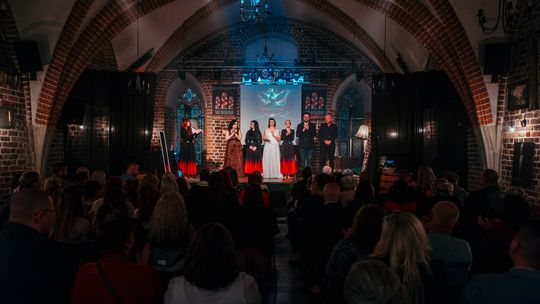 Przemoc nie zawsze zostawia widoczne ślady. „Oda do perforacji” otwiera ważną rozmowę