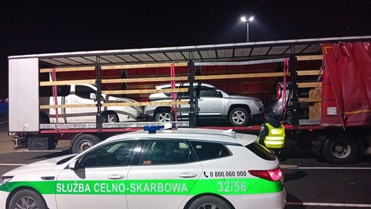 Przemycane samochody zatrzymane w Świnoujściu