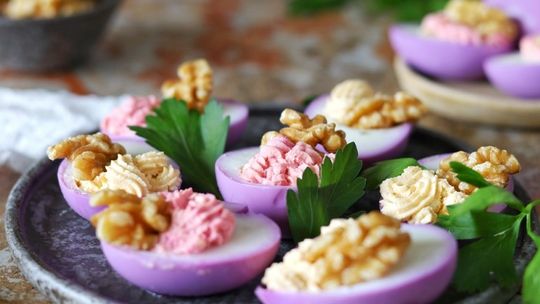 Faszerowane jajka z orzechami włoskimi