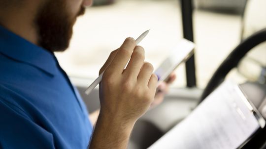 Przepisem w absurd - kary umowne w zleceniach transportowych