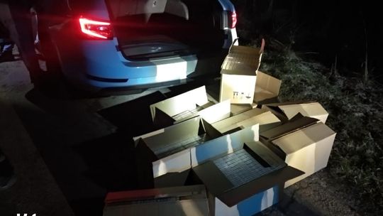 Przewoził 100 000 papierosów bez polskich znaków akcyzy