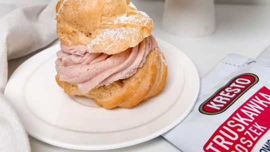 Ptysie z kremem truskawkowym