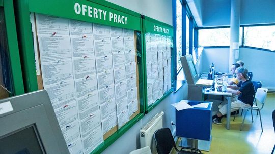 RAPORT] Na rynku pracy panuje względny spokój. Większość Polaków nie obawia się utraty pracy