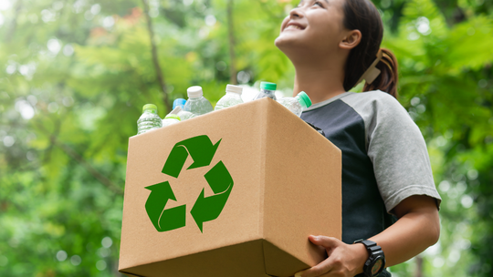 Recykling dotyczy każdego. Sprawdź, jak dawać drugie życie odpadom  i na co dzień dbać o środowisko