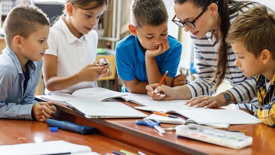 Rekrutacyjne lato w edukacji. Na rynku pracy o 33% więcej ofert dla wychowawców i nauczycieli