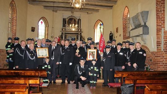 Relikwie św. Floriana i św. Jana Pawła II w Karnicach