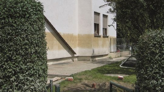 Remont domu po powodzi – jak skutecznie osuszyć zalane mury i podłogi?