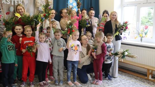 „ Rodzinne warsztaty tworzenia palm wielkanocnych w przedszkolu w Szkole Podstawowej w Modlimowie”. „ Rodzinne warsztaty tworzenia palm wielkanocnych w przedszkolu w Szkole Podstawowej w Modlimowie”.