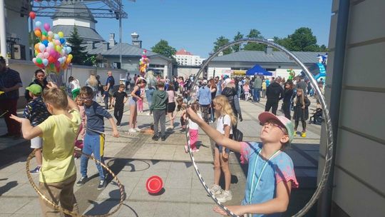 Różnorodność przygotowanych atrakcji wciągała dzieci w niekończącą się przygodę