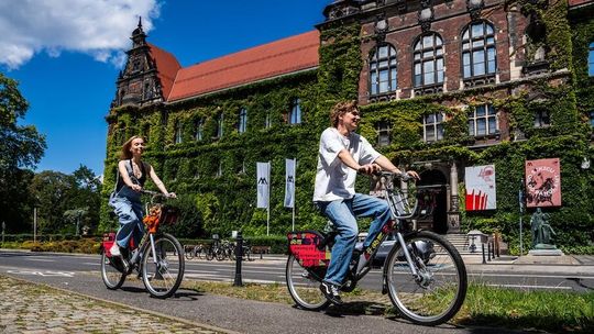 Rusza nowy sezon rowerowy w polskich miastach. Wzrośnie flota elektrycznych jednośladów Rusza nowy sezon rowerowy w polskich miastach. Wzrośnie flota elektrycznych jednośladów