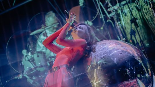 Sama na planecie REM – Natalia Szroeder zagra w Katowicach