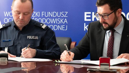 Samochody elektryczne i termomodernizacja komend – ze wsparciem