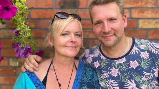 Satyryczno-liryczny koncert w lekkiej jazzowej interpretacji. Iwona Chołuj i Michał Rorat w Teatrze Małomiasteczkowym