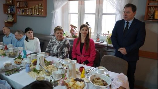 Śniadanie Wielkanocne w Powiatowym Ośrodku Wsparcia w Gryficach Śniadanie Wielkanocne w Powiatowym Ośrodku Wsparcia w Gryficach