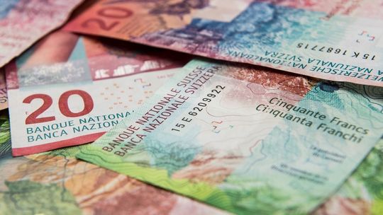 SONDAŻ W SPRAWIE UGÓD: Frankowicze niezbyt chętni do negocjacji z bankami