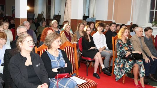 Spotkania artystyczno-rozwojowe „Siła JEST w kobiecie” w ramach wydarzenia „Być Kobietą”.