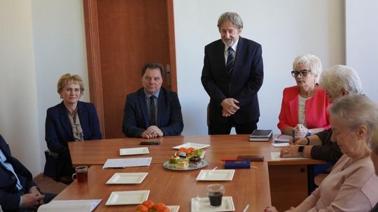 Starosta Gryficki z wizytą u Seniorek z Polskiego Związku Emerytów i Rencistów
