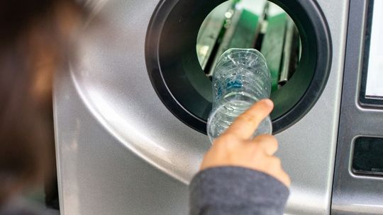 Start systemu kaucyjnego w Polsce już 1 października 2025 roku. Sprawdź, co możesz na tym zyskać