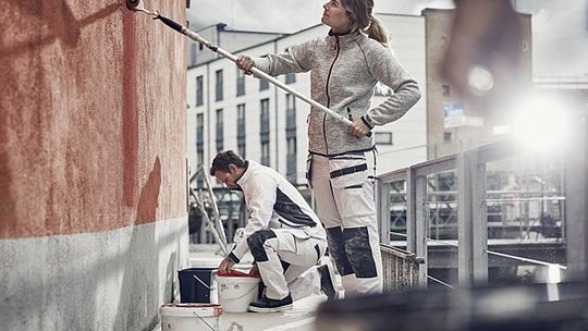 Strój jak malowany W co się ubrać do prac malarskich?