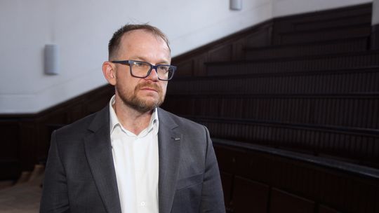Studenci coraz częściej uczą się z pomocą AI. Uczelnie muszą dostosować sposób kształcenia i oceniania